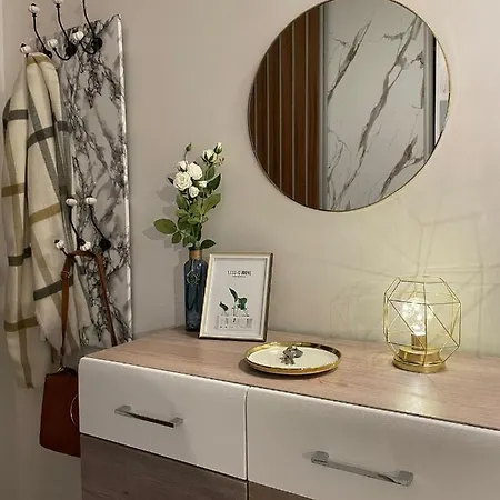 Mali Raj Apartment *